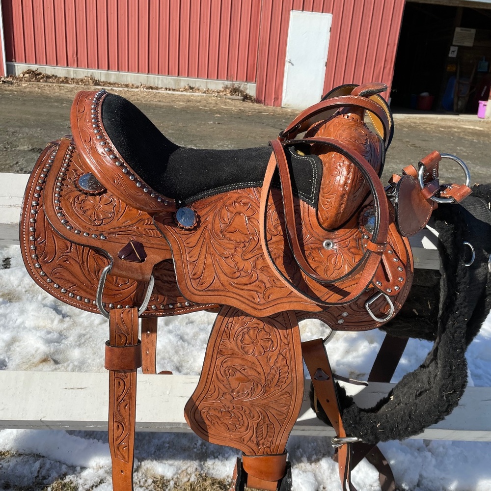 Western saddle